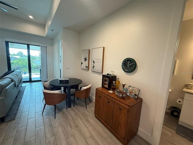 Photo - 2301 Magdalina Dr