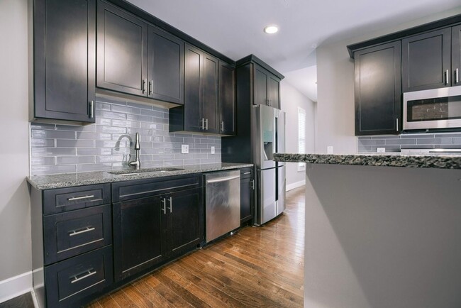 Photo - Summit St 788-790 MLR Apartment Unit 788