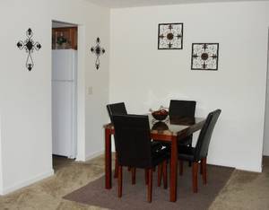 Blondo Crest Apartments