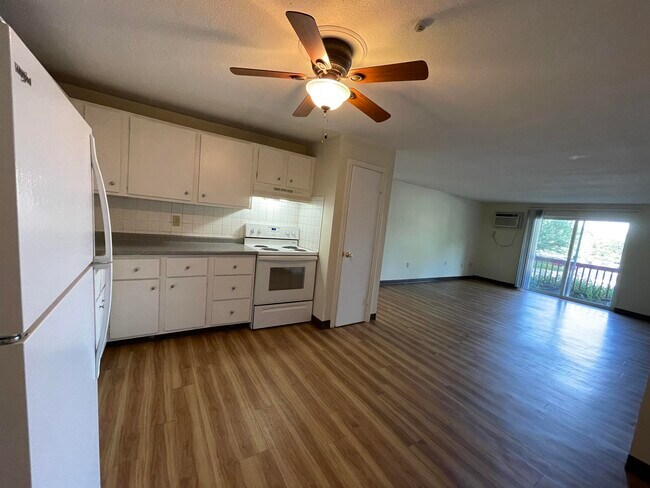 Photo - 99 Powers St Unidad 131