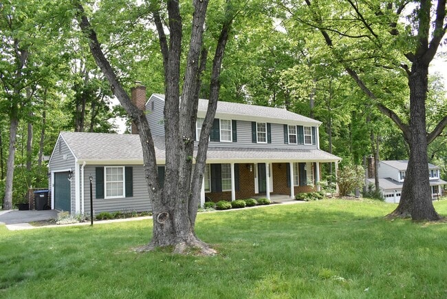 Building Photo - Welcome To Lake Ridge's Finest... Rental