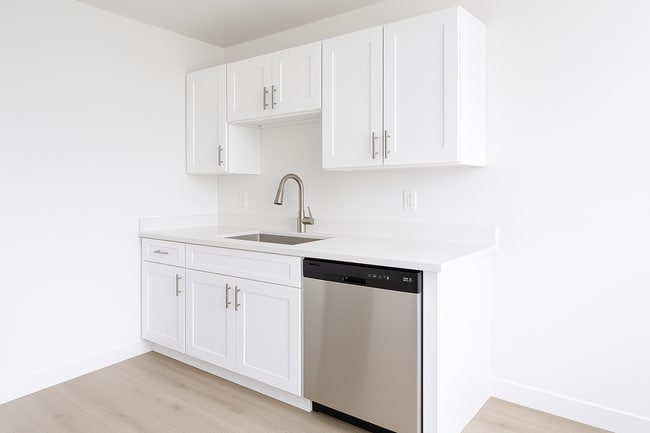 Photo - Meadowbrook Apartments