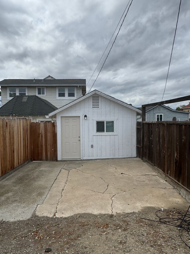 **NOW AVAILABLE!! - Rental Home In Gustine - **NOW AVAILABLE!! - Rental Home In Gustine