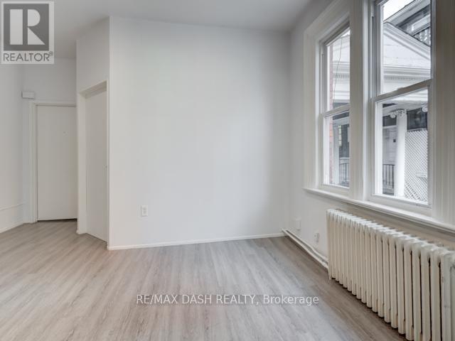 Photo - 661 Huron St Unit 105