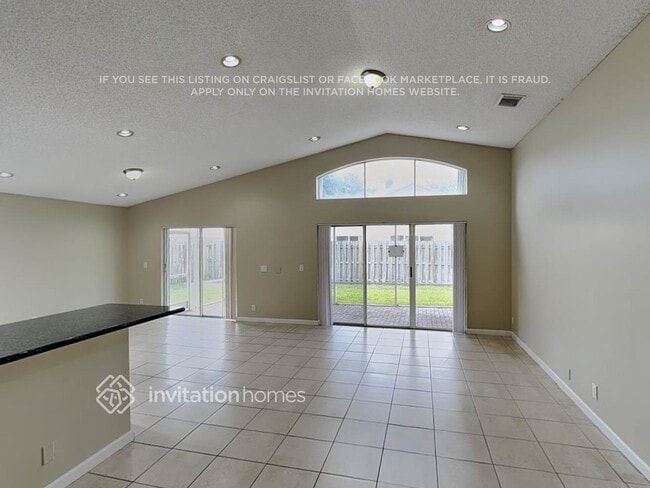 Photo - 4929 SW 33rd Ave