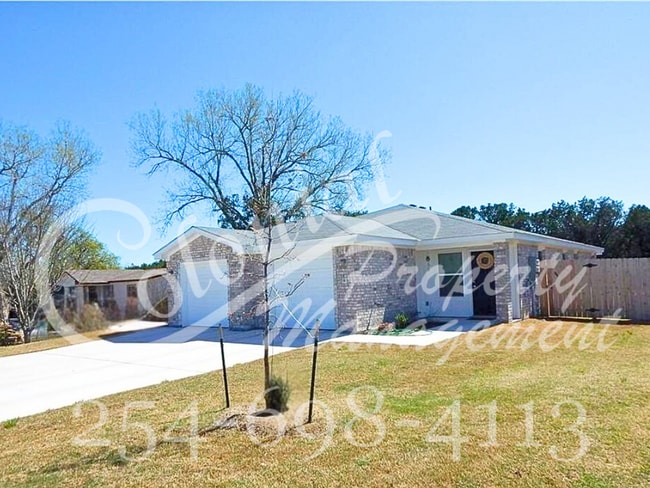 Building Photo - 1418 Shoshoni Trail Unit B