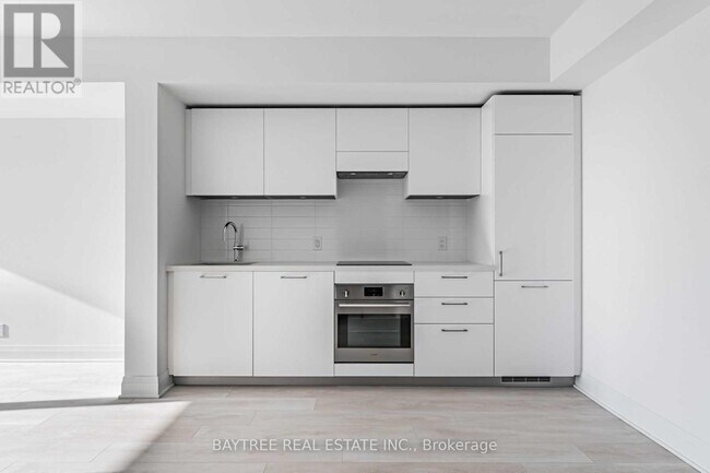 Photo - 33 Frederick Todd Wy Unit 310