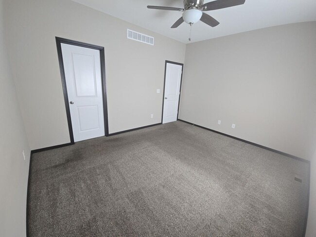 Photo - 12817/19 E Timber Lake Ct Unit 12817
