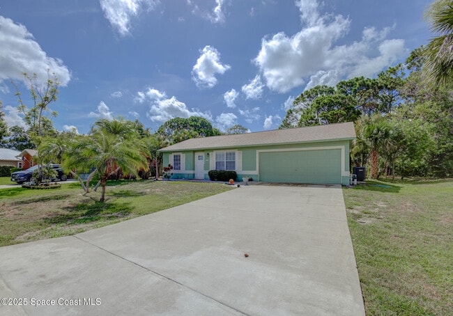 Photo - 1325 California Dr House