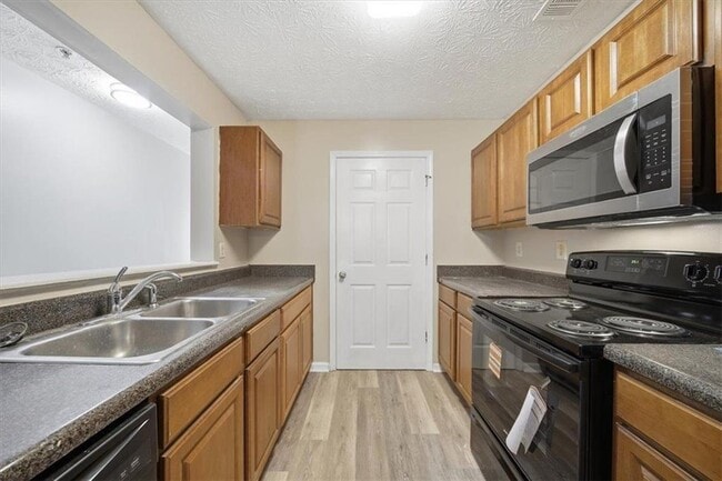 Photo - 8201 Fairington Ridge Cir