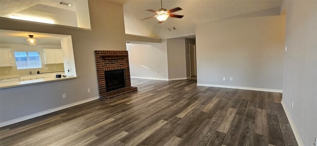 Photo - 4027 Avanti Dr