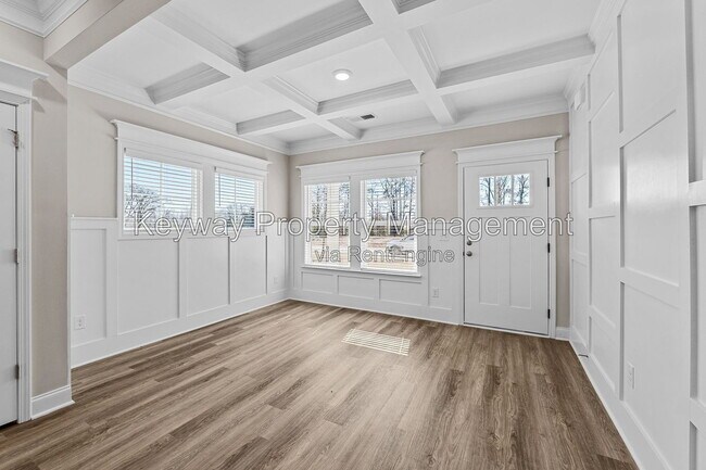 Photo - 2124 Denmark Ave SE