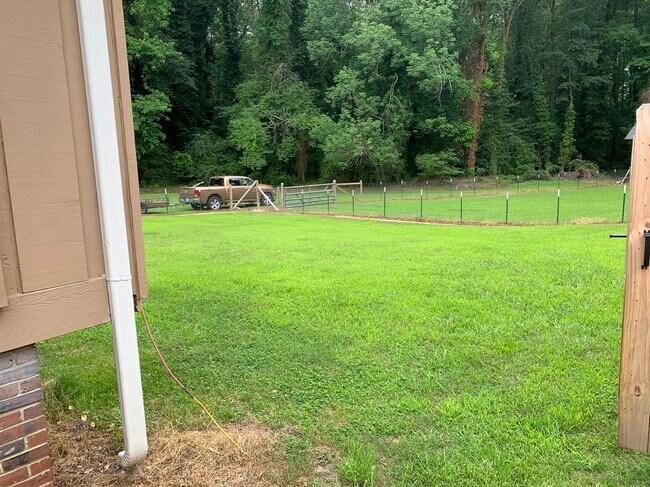 Photo - 3337 Lenora Church Rd