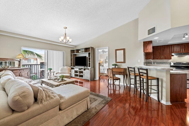 Photo - 2005 SE 10th Ave Unit 410