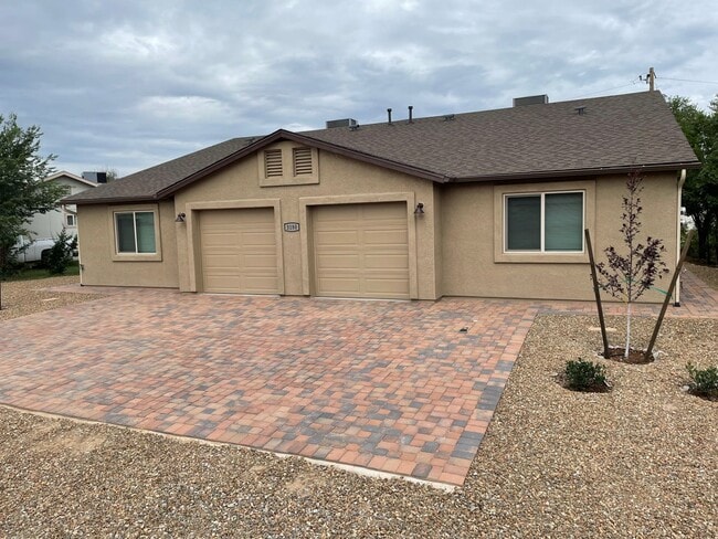 Building Photo - 3180 N Greg Dr Unit 2