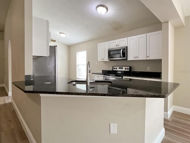 Photo - 522 Grand Royal Cir