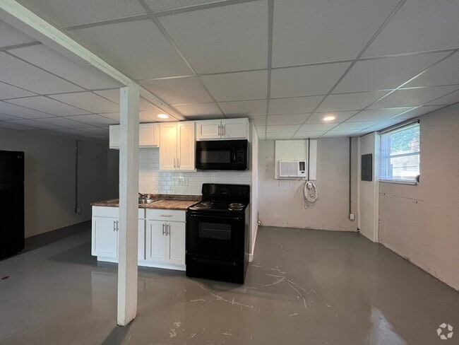 Building Photo - 3034 W 18th St Rental