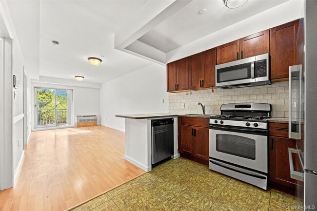 Photo - 71-33 162nd St Unit 3F
