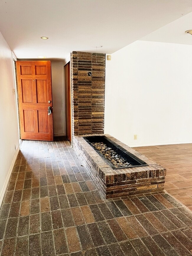 Photo - 5122 Jackwood St