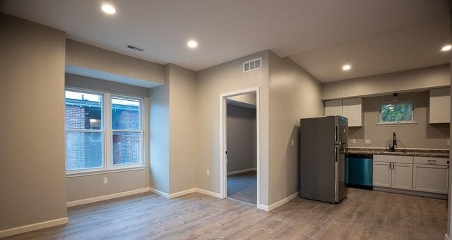 Photo - 1119 Custer St Unidad apartment 202