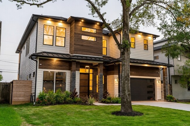 Photo - 1733 Du Barry Ln