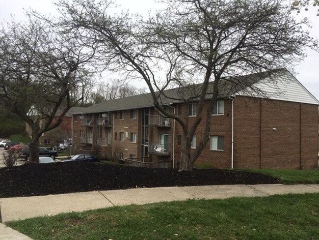 Photo - Updated 2 Bedroom Units with w/d hookup in... Unit Apt. 6