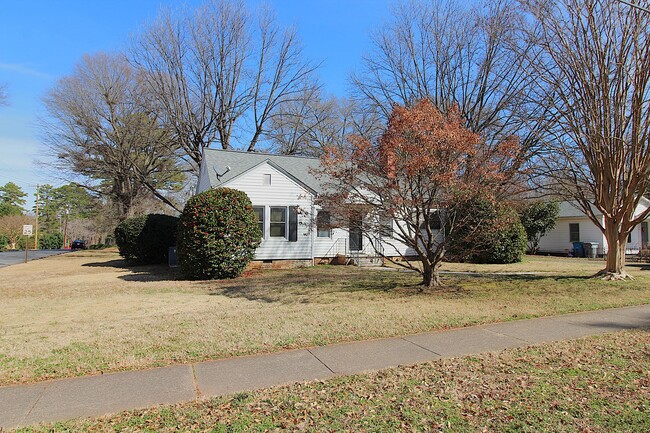 Fully Remodeled Home in the Heart of Belmont - Fully Remodeled Home in the Heart of Belmont