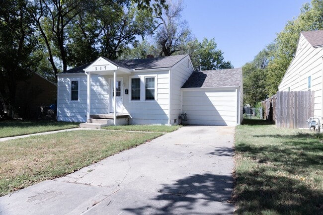Photo - 517 N St Paul St