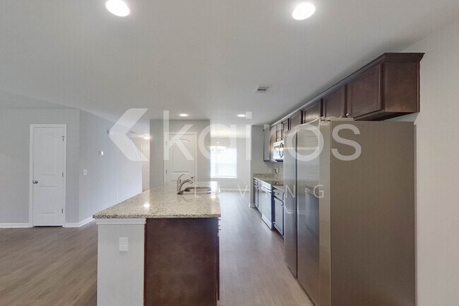 102 Ebenezer Blf Wy