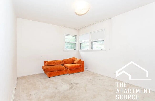 Photo - 7407 N California Ave