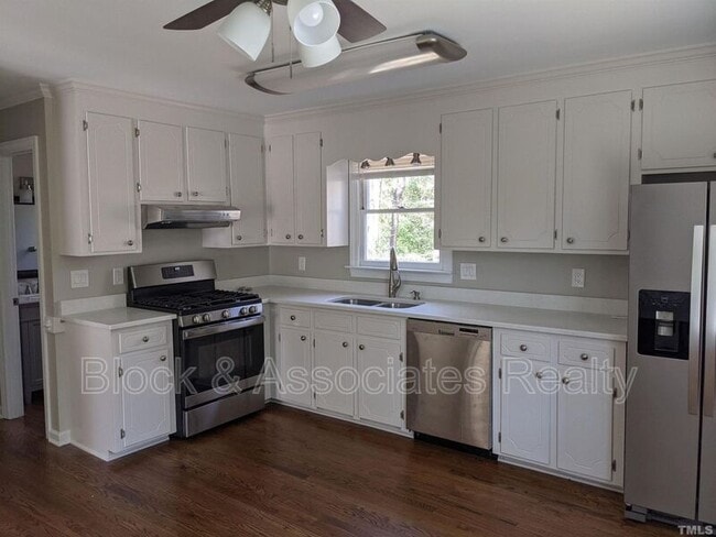 Photo - 143 Brannigan Pl
