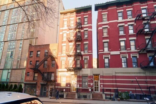 Building Photo - 2 bedroom in NEW YORK NY 10036 Unit 1W