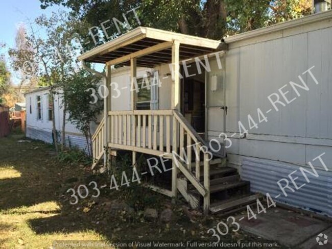 Building Photo - 3 Bedroom 2 Bath Mobile Home!