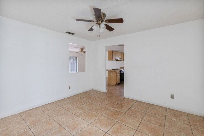 Photo - 14907 Coldwater Ln