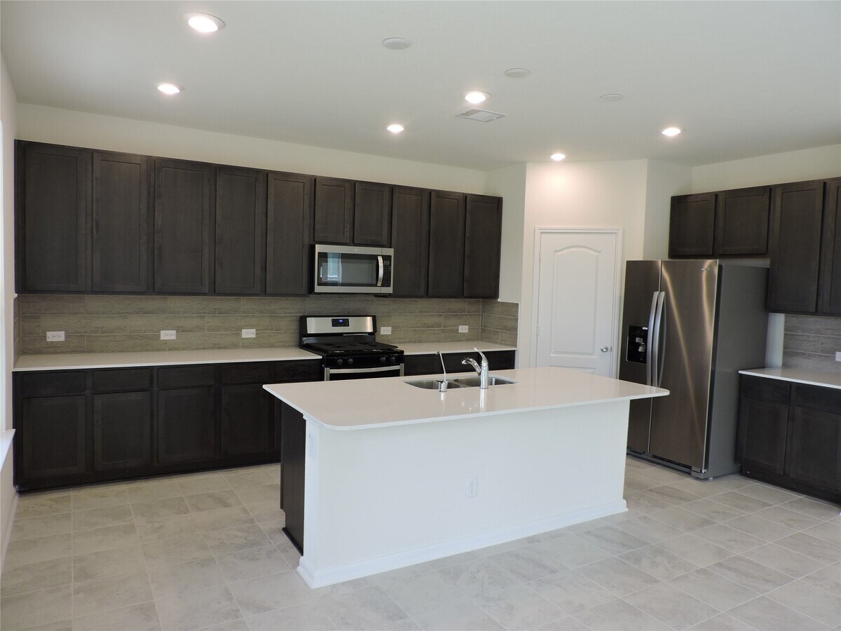 Photo - 1122 Epworth Ct.