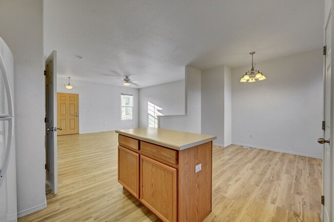 Photo - 10535 Country Park Point