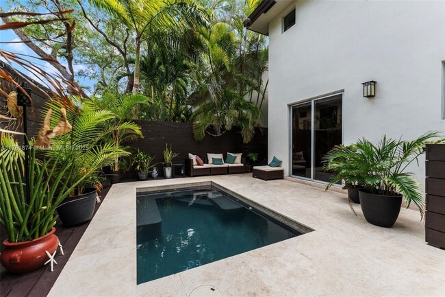 Photo - 2993 Ruth St