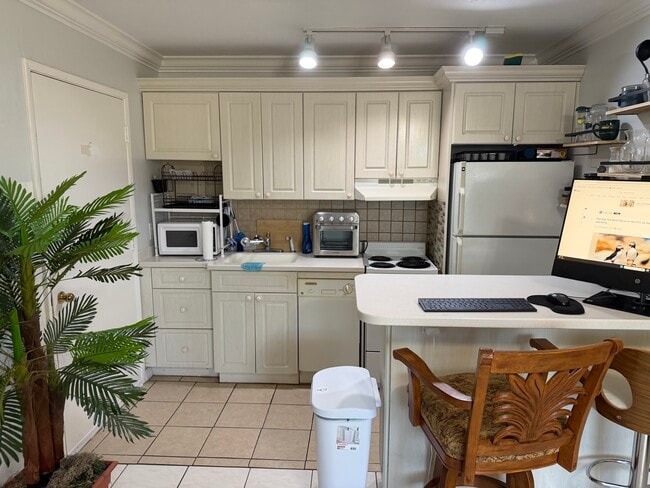 Photo - 457 Tallwood St Unit 106