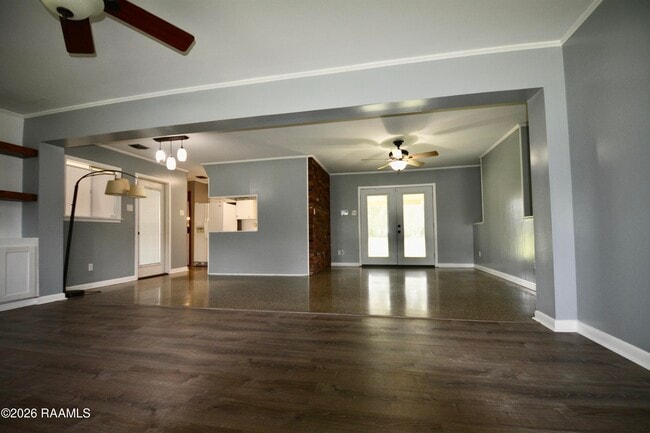 101 Boxwood Dr