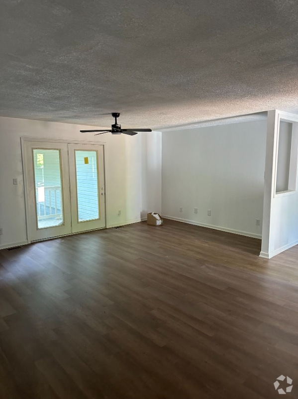 Building Photo - 3832 Hubbard Rd Rental