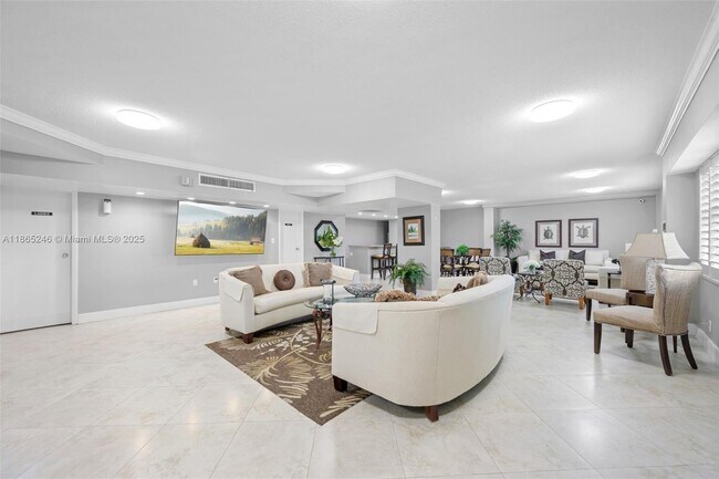 Photo - 1620 N Ocean Blvd Unidad 810