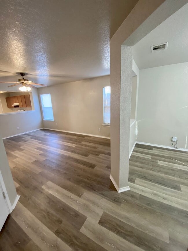 Photo - Beautiful 4 Bedroom