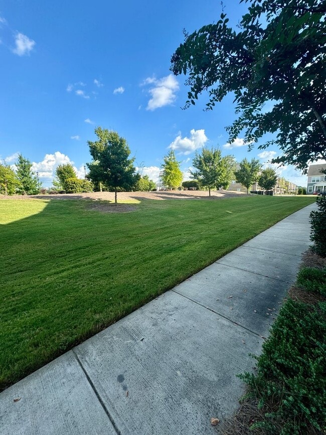 Photo - Beautiful 3BR/3.5BA Townhome in Rea Farms