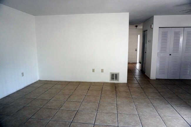 3640 Meriden Ave Unidad 3