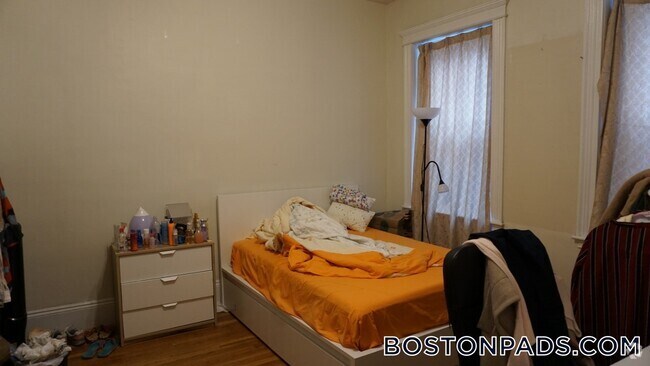 Building Photo - 7 Price Rd Rental