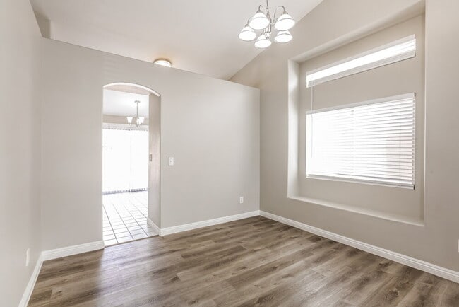 Photo - 1916 Fossil Butte Way