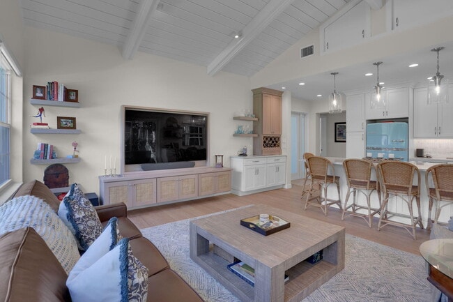 Photo - 320 S Ocean Blvd