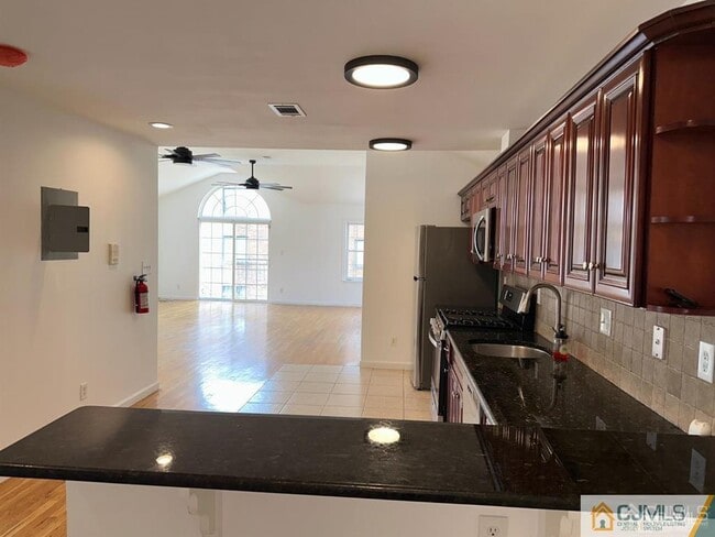 Photo - 2024 Grand Ave