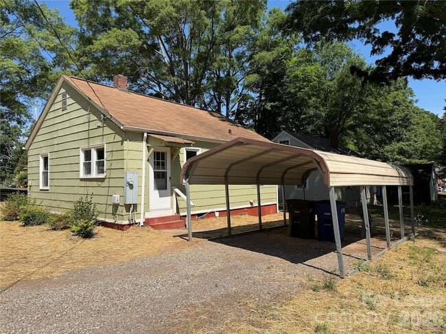 Photo - 704 N Miller Ave