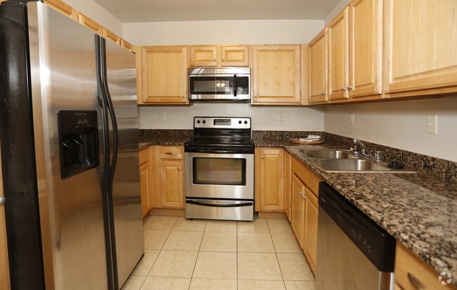 Interior Photo - Park Plaza @ Belvidere Rental